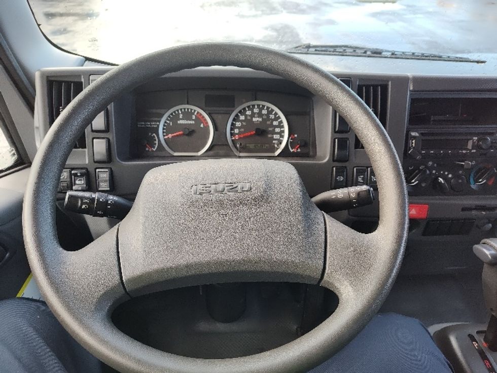 Medium Duty Box Truck-Light and Medium Duty Trucks-Isuzu-2020-NRR-Kent-WA-105,397\n\t\tmiles-$ 45,500 - Image 17