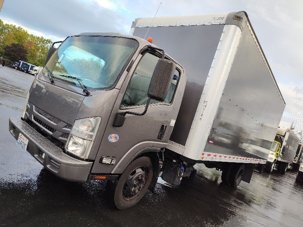 Medium Duty Box Truck-Light and Medium Duty Trucks-Isuzu-2020-NRR-Kent-WA-105,397\n\t\tmiles-$ 45,500 - Image 3