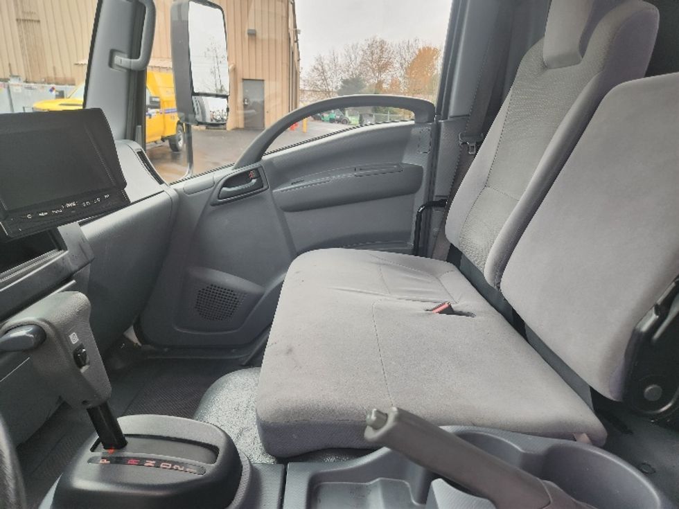 Medium Duty Box Truck-Light and Medium Duty Trucks-Isuzu-2020-NRR-Kent-WA-89,749\n\t\tmiles-$ 47,000 - Image 18