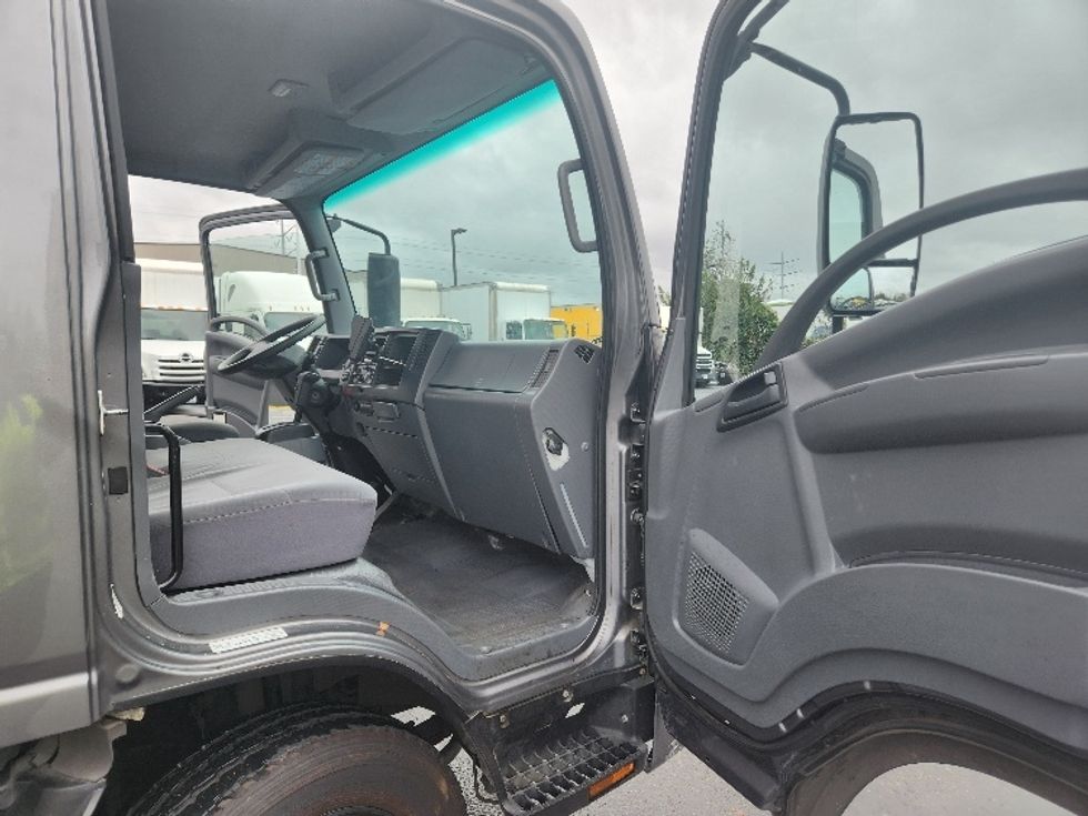 Medium Duty Box Truck-Light and Medium Duty Trucks-Isuzu-2020-NRR-Kent-WA-89,749\n\t\tmiles-$ 47,000 - Image 19