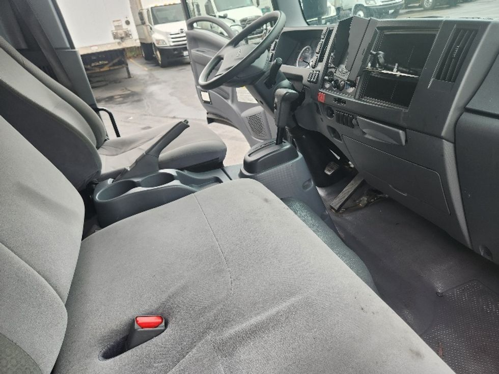 Medium Duty Box Truck-Light and Medium Duty Trucks-Isuzu-2020-NRR-Kent-WA-89,749\n\t\tmiles-$ 47,000 - Image 21