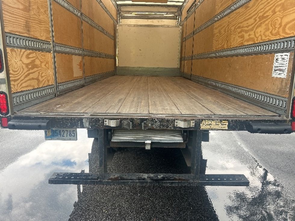 Medium Duty Box Truck-Light and Medium Duty Trucks-Isuzu-2020-NRR-Ladson-SC-94,124\n\t\tmiles-$ 45,000 - Image 10