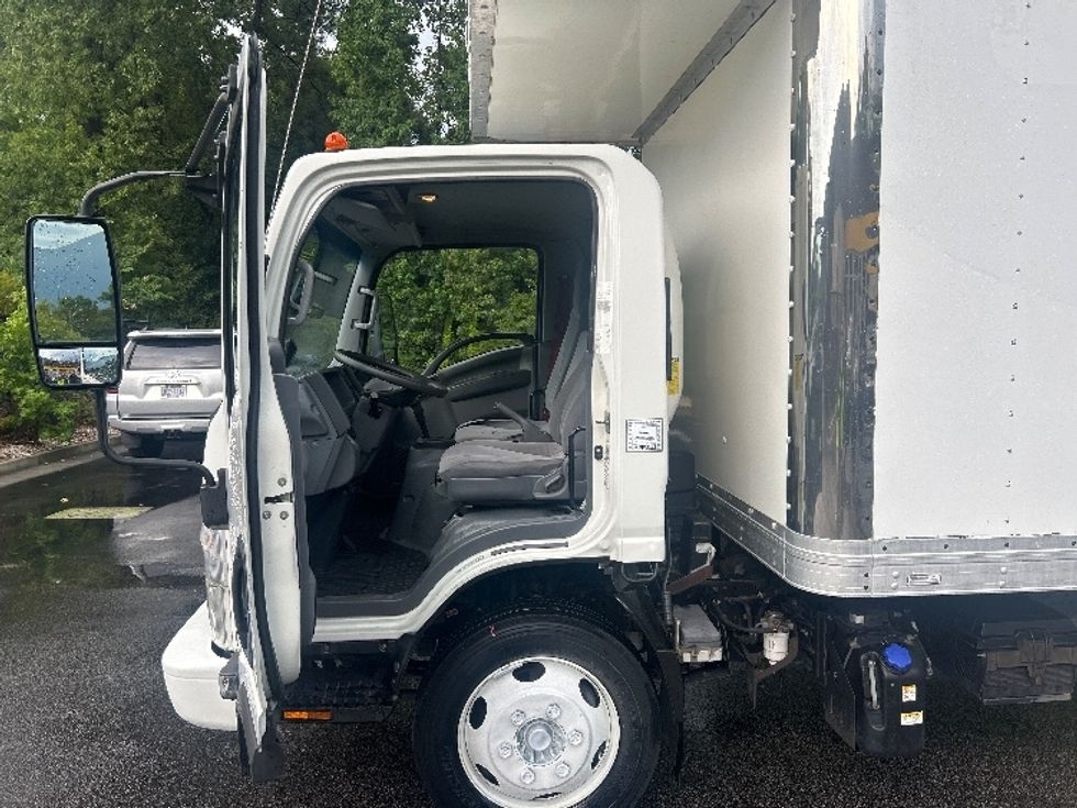 Medium Duty Box Truck-Light and Medium Duty Trucks-Isuzu-2020-NRR-Ladson-SC-94,124\n\t\tmiles-$ 45,000 - Image 16