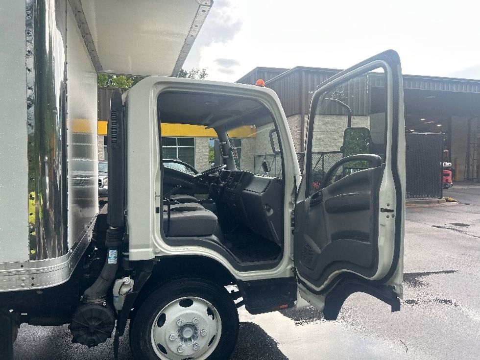 Medium Duty Box Truck-Light and Medium Duty Trucks-Isuzu-2020-NRR-Ladson-SC-94,124\n\t\tmiles-$ 45,000 - Image 19