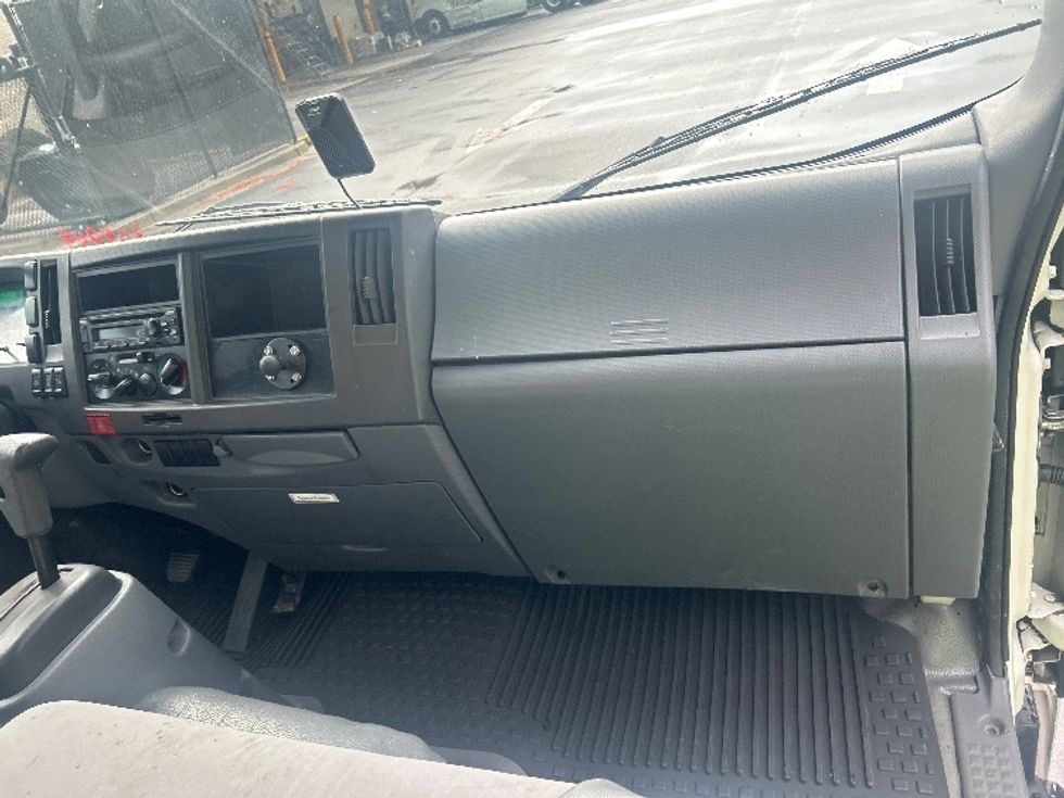 Medium Duty Box Truck-Light and Medium Duty Trucks-Isuzu-2020-NRR-Ladson-SC-94,124\n\t\tmiles-$ 45,000 - Image 20