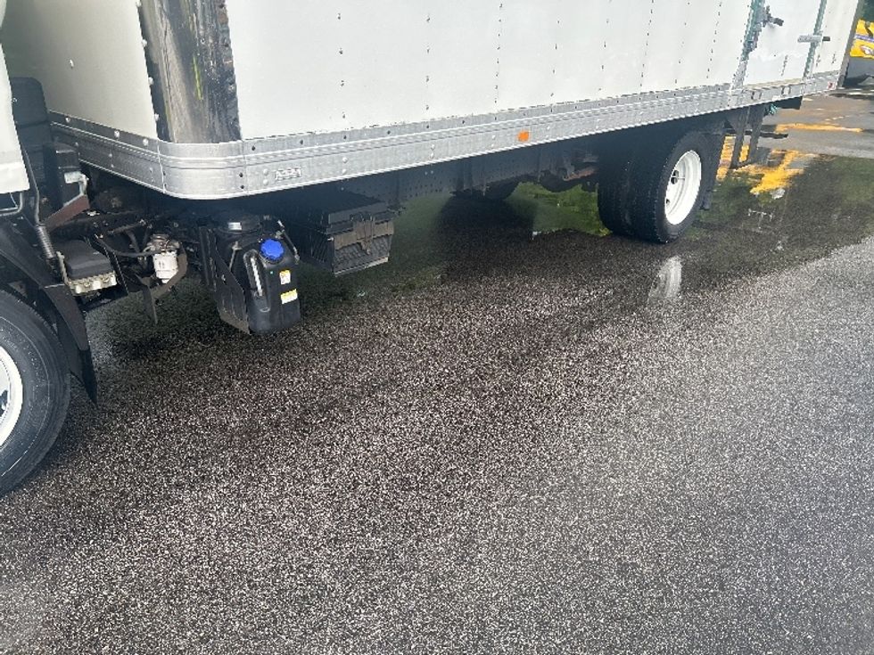Medium Duty Box Truck-Light and Medium Duty Trucks-Isuzu-2020-NRR-Ladson-SC-94,124\n\t\tmiles-$ 45,000 - Image 5