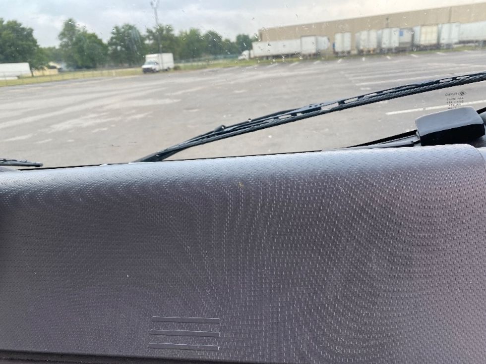 Medium Duty Box Truck-Light and Medium Duty Trucks-Isuzu-2020-NRR-Louisville-KY-81,167\n\t\tmiles-$ 52,000 - Image 20