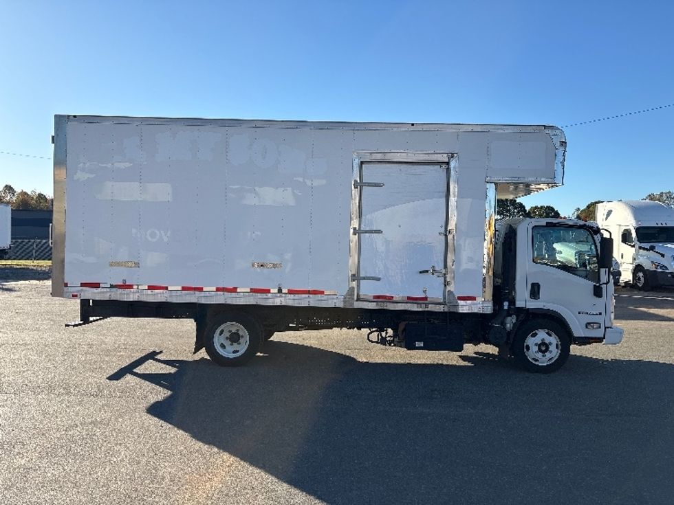 Medium Duty Box Truck-Light and Medium Duty Trucks-Isuzu-2020-NRR-Mebane-NC-86,269\n\t\tmiles-$ 48,750 - Image 14