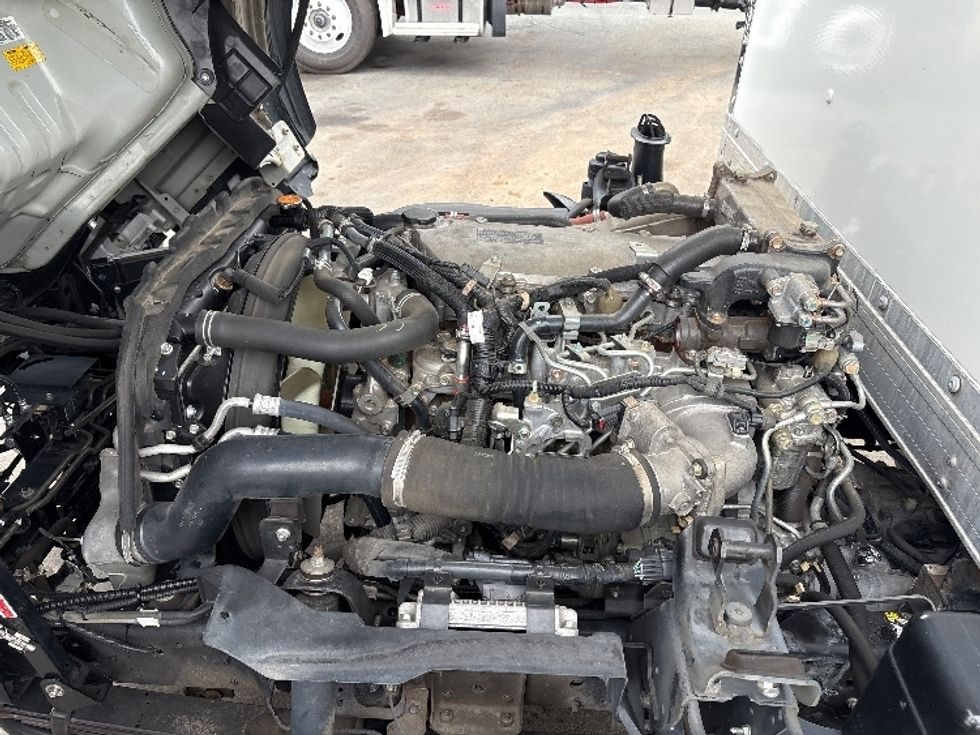 Medium Duty Box Truck-Light and Medium Duty Trucks-Isuzu-2020-NRR-Mebane-NC-86,269\n\t\tmiles-$ 48,750 - Image 23