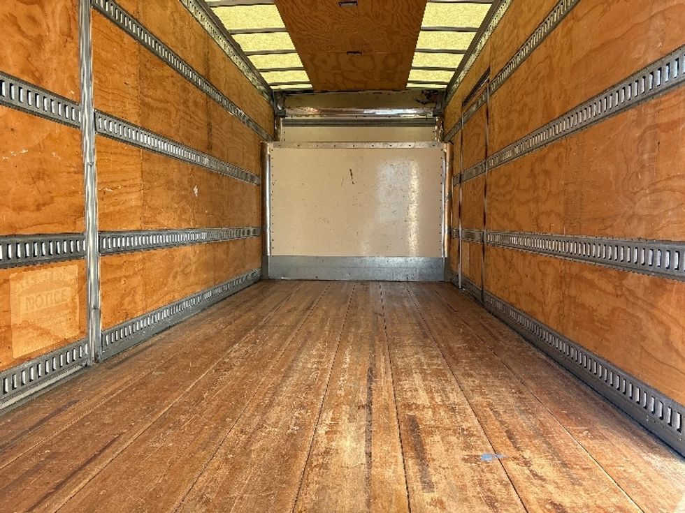 Medium Duty Box Truck-Light and Medium Duty Trucks-Isuzu-2020-NRR-Mebane-NC-86,269\n\t\tmiles-$ 48,750 - Image 8