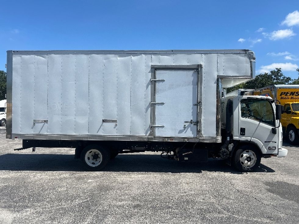 Medium Duty Box Truck-Light and Medium Duty Trucks-Isuzu-2020-NRR-Medley-FL-107,265\n\t\tmiles-$ 45,500 - Image 13
