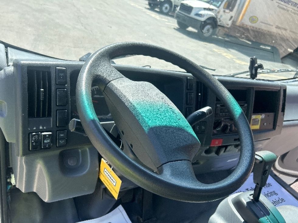 Medium Duty Box Truck-Light and Medium Duty Trucks-Isuzu-2020-NRR-Medley-FL-107,265\n\t\tmiles-$ 45,500 - Image 16