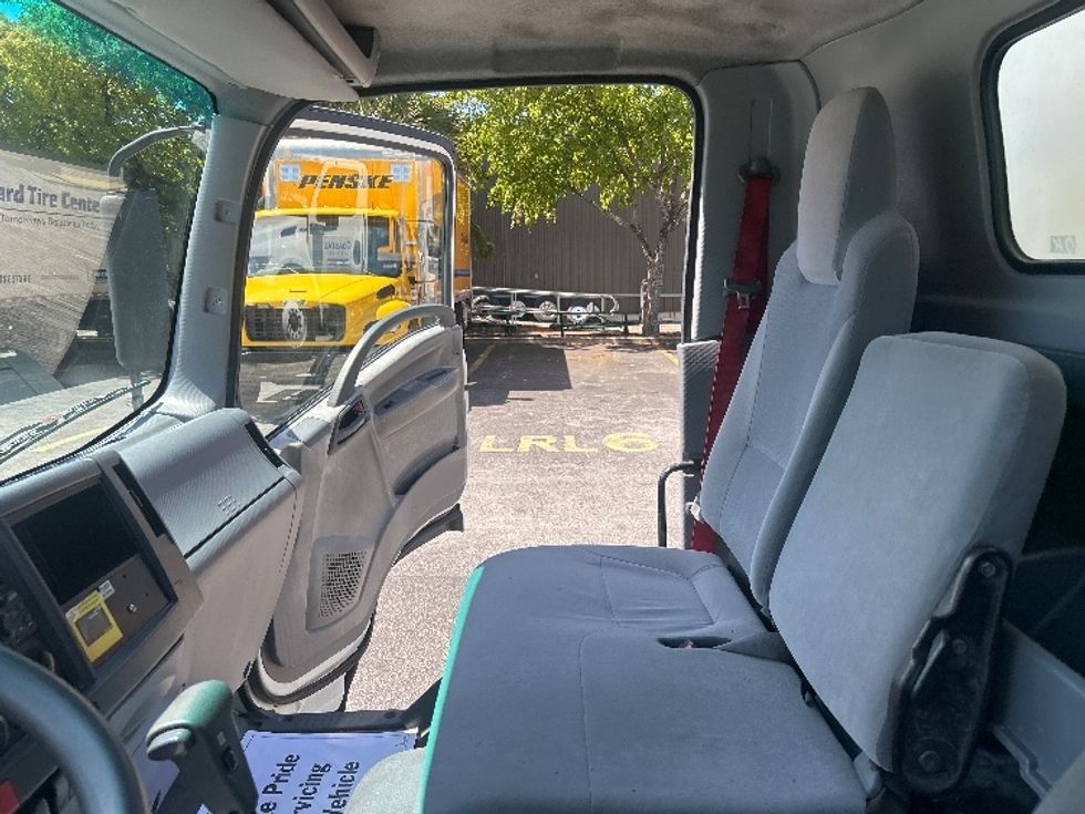 Medium Duty Box Truck-Light and Medium Duty Trucks-Isuzu-2020-NRR-Medley-FL-107,265\n\t\tmiles-$ 45,500 - Image 17