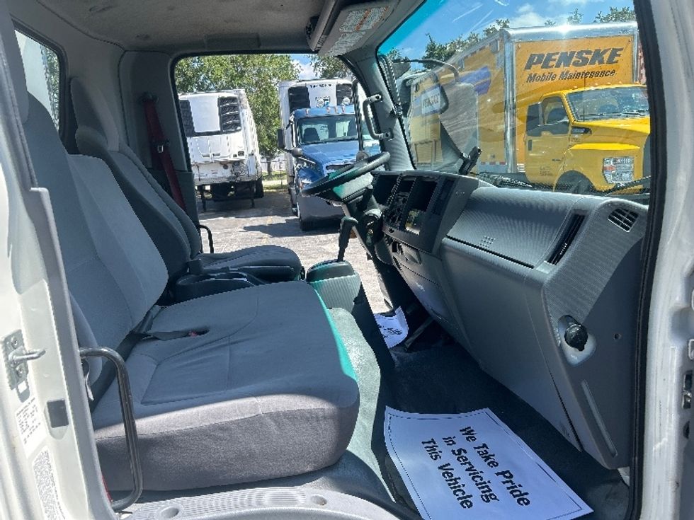 Medium Duty Box Truck-Light and Medium Duty Trucks-Isuzu-2020-NRR-Medley-FL-107,265\n\t\tmiles-$ 45,500 - Image 19
