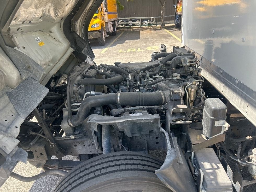 Medium Duty Box Truck-Light and Medium Duty Trucks-Isuzu-2020-NRR-Medley-FL-107,265\n\t\tmiles-$ 45,500 - Image 21