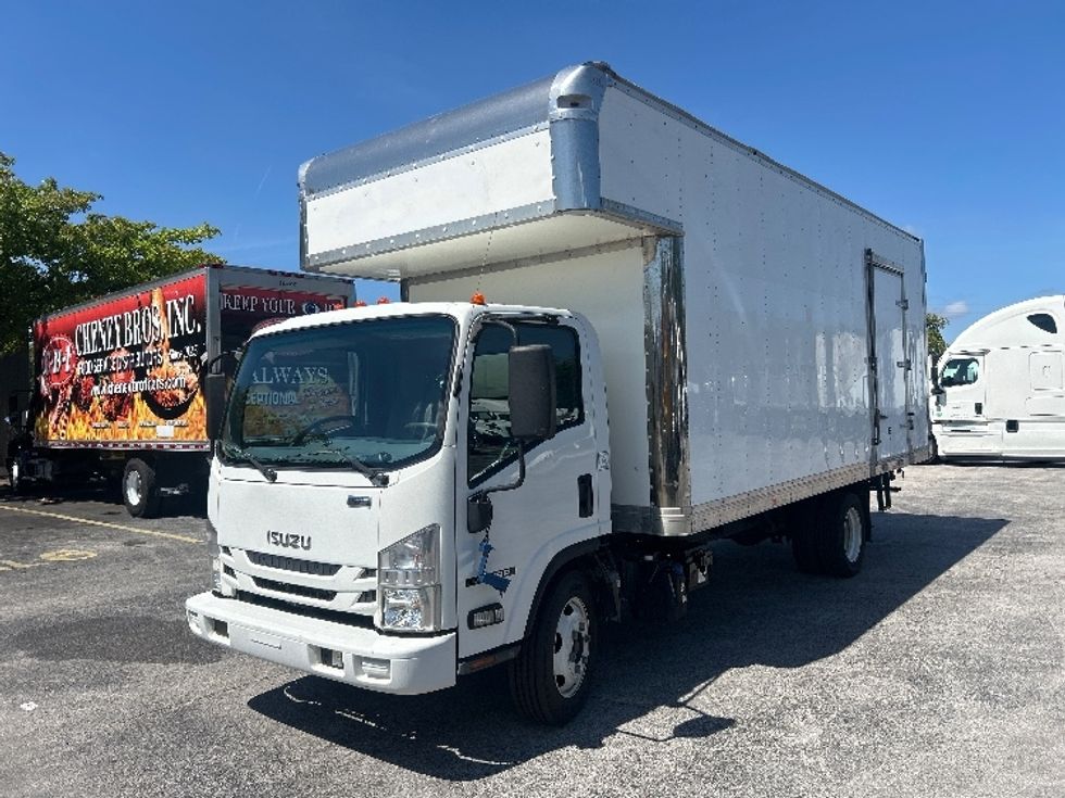 Medium Duty Box Truck-Light and Medium Duty Trucks-Isuzu-2020-NRR-Medley-FL-107,265\n\t\tmiles-$ 45,500 - Image 3