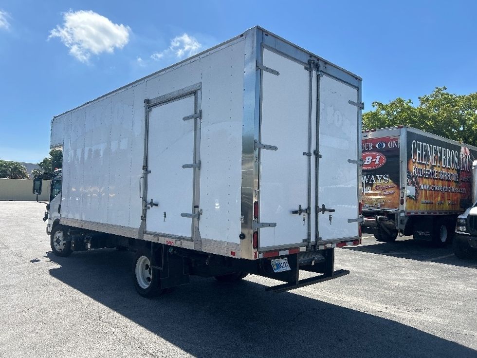 Medium Duty Box Truck-Light and Medium Duty Trucks-Isuzu-2020-NRR-Medley-FL-107,265\n\t\tmiles-$ 45,500 - Image 5