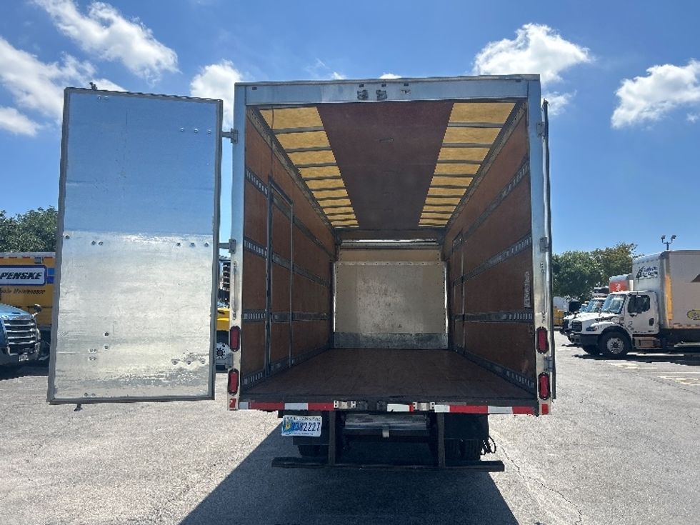 Medium Duty Box Truck-Light and Medium Duty Trucks-Isuzu-2020-NRR-Medley-FL-107,265\n\t\tmiles-$ 45,500 - Image 7