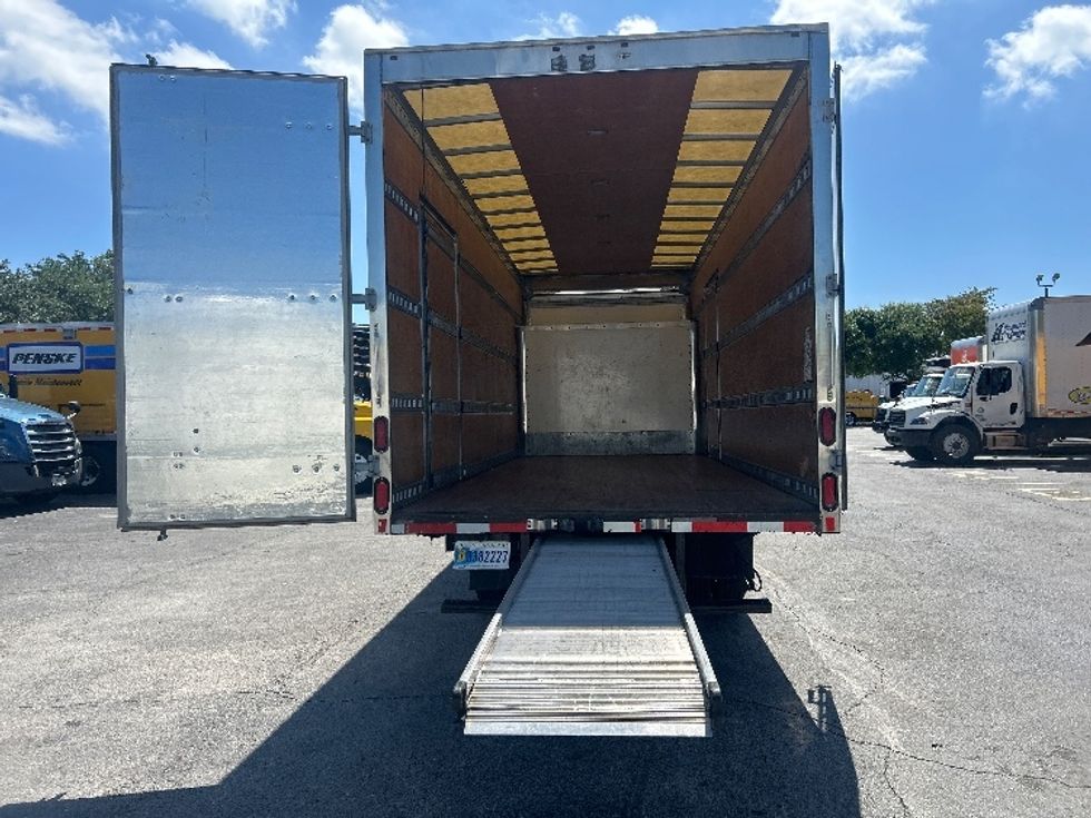 Medium Duty Box Truck-Light and Medium Duty Trucks-Isuzu-2020-NRR-Medley-FL-107,265\n\t\tmiles-$ 45,500 - Image 8