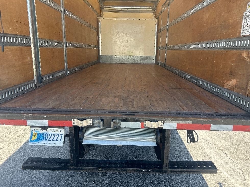 Medium Duty Box Truck-Light and Medium Duty Trucks-Isuzu-2020-NRR-Medley-FL-107,265\n\t\tmiles-$ 45,500 - Image 9