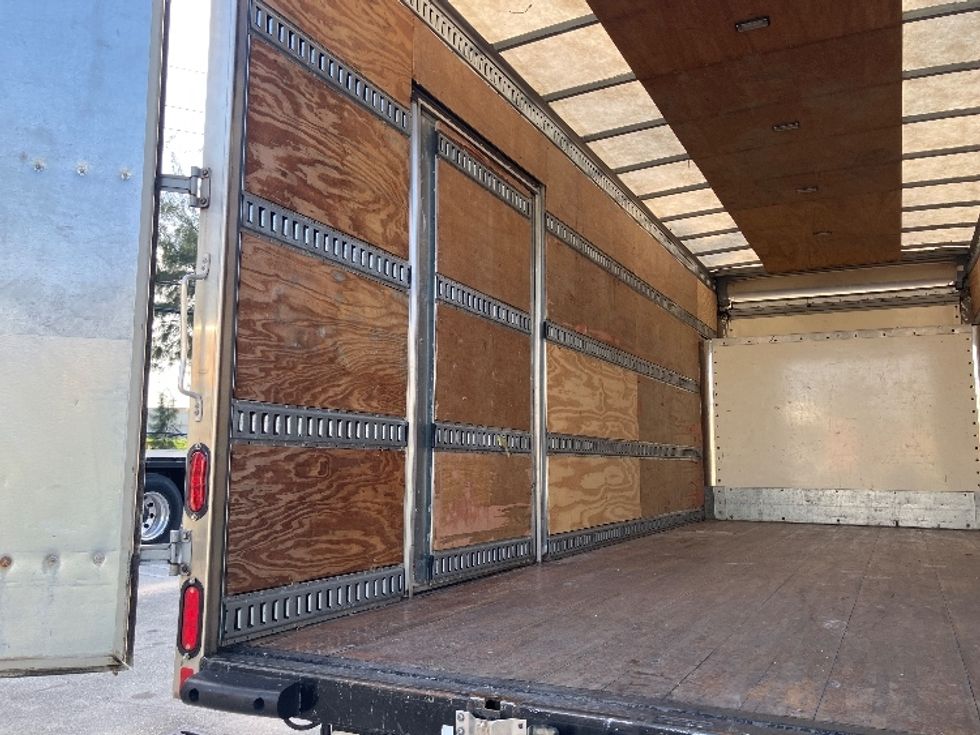 Medium Duty Box Truck-Light and Medium Duty Trucks-Isuzu-2020-NRR-Miami-FL-73,910\n\t\tmiles-$ 47,250 - Image 11