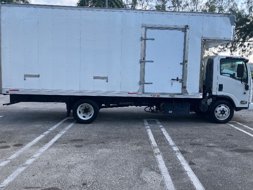 Medium Duty Box Truck-Light and Medium Duty Trucks-Isuzu-2020-NRR-Miami-FL-73,910\n\t\tmiles-$ 47,250 - Image 15