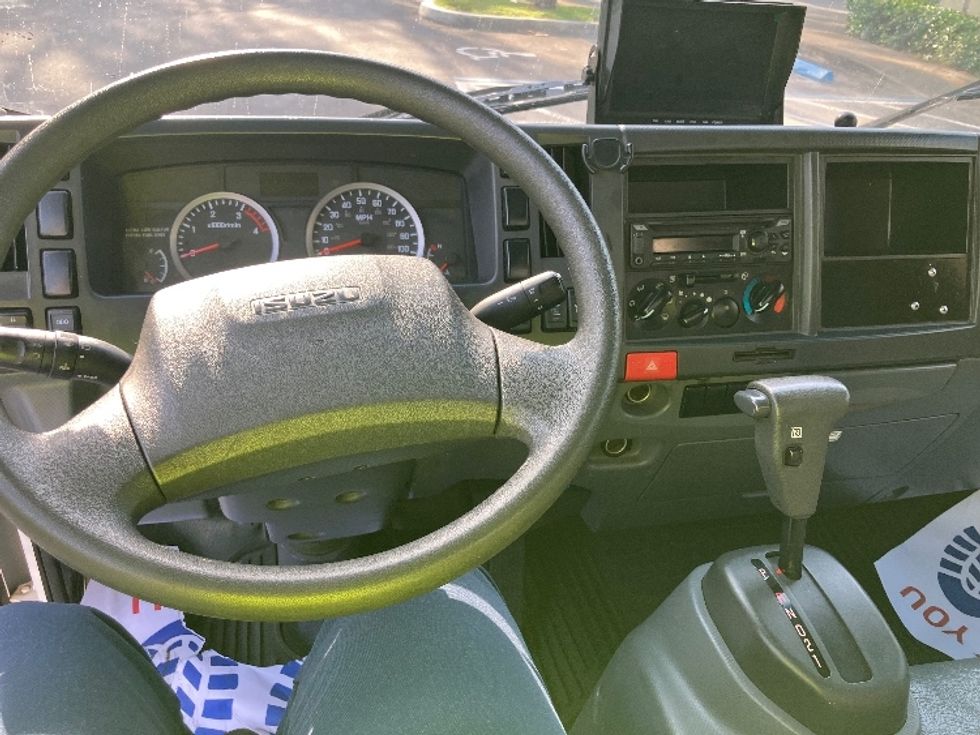 Medium Duty Box Truck-Light and Medium Duty Trucks-Isuzu-2020-NRR-Miami-FL-73,910\n\t\tmiles-$ 47,250 - Image 18