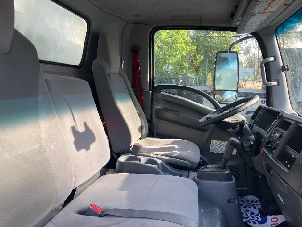 Medium Duty Box Truck-Light and Medium Duty Trucks-Isuzu-2020-NRR-Miami-FL-73,910\n\t\tmiles-$ 47,250 - Image 22