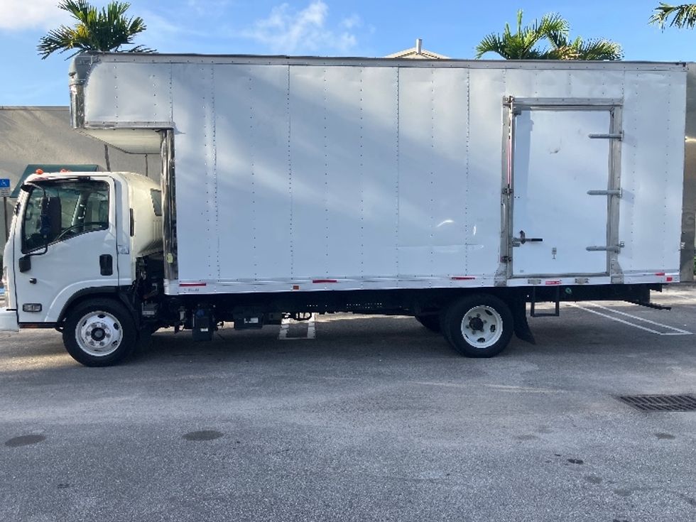 Medium Duty Box Truck-Light and Medium Duty Trucks-Isuzu-2020-NRR-Miami-FL-73,910\n\t\tmiles-$ 47,250 - Image 4