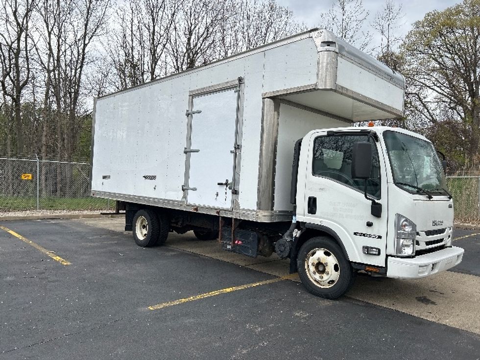 Medium Duty Box Truck-Light and Medium Duty Trucks-Isuzu-2020-NRR-Middlefield-OH-112,454\n\t\tmiles-$ 43,000 - Image 1