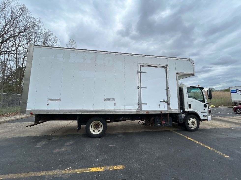 Medium Duty Box Truck-Light and Medium Duty Trucks-Isuzu-2020-NRR-Middlefield-OH-112,454\n\t\tmiles-$ 43,000 - Image 15