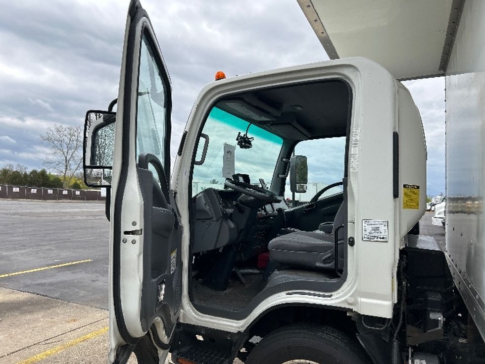 Medium Duty Box Truck-Light and Medium Duty Trucks-Isuzu-2020-NRR-Middlefield-OH-112,454\n\t\tmiles-$ 43,000 - Image 16