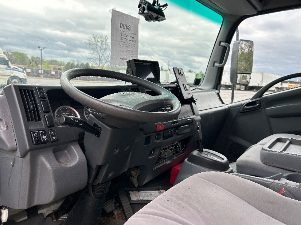 Medium Duty Box Truck-Light and Medium Duty Trucks-Isuzu-2020-NRR-Middlefield-OH-112,454\n\t\tmiles-$ 43,000 - Image 17