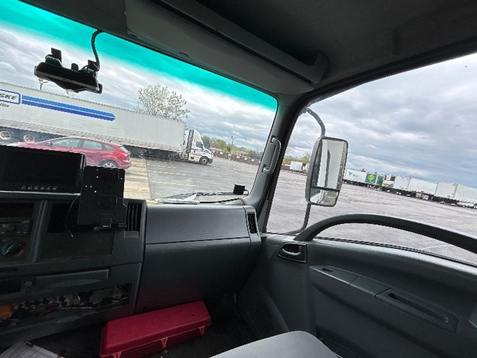 Medium Duty Box Truck-Light and Medium Duty Trucks-Isuzu-2020-NRR-Middlefield-OH-112,454\n\t\tmiles-$ 43,000 - Image 21
