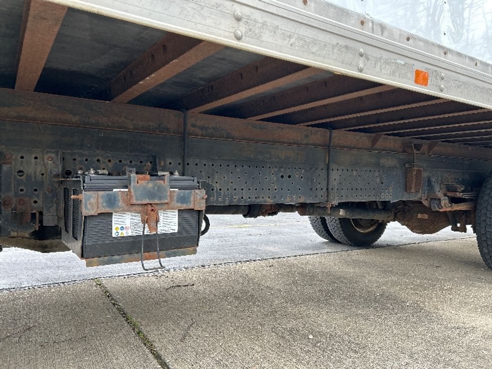 Medium Duty Box Truck-Light and Medium Duty Trucks-Isuzu-2020-NRR-Middlefield-OH-112,454\n\t\tmiles-$ 43,000 - Image 5
