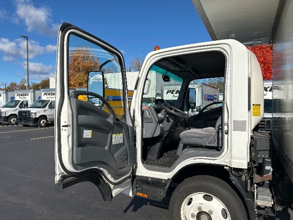Medium Duty Box Truck-Light and Medium Duty Trucks-Isuzu-2020-NRR-Montgomery-NY-112,275\n\t\tmiles-$ 39,750 - Image 15