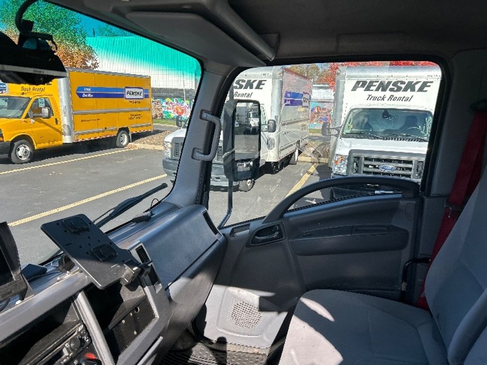 Medium Duty Box Truck-Light and Medium Duty Trucks-Isuzu-2020-NRR-Montgomery-NY-112,275\n\t\tmiles-$ 39,750 - Image 18