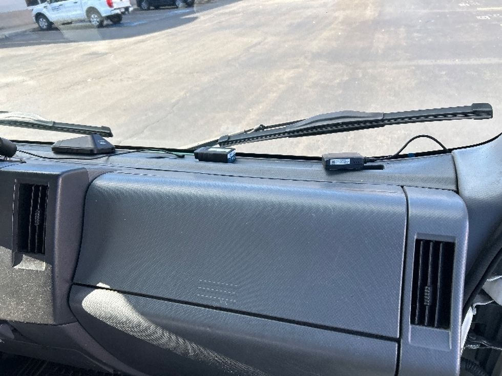 Medium Duty Box Truck-Light and Medium Duty Trucks-Isuzu-2020-NRR-Montgomery-NY-112,275\n\t\tmiles-$ 39,750 - Image 20