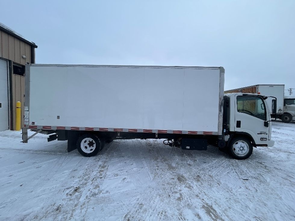 Medium Duty Box Truck-Light and Medium Duty Trucks-Isuzu-2020-NRR-Montreal-PQ-153,738\n\t\tkm-$ 63,750 - Image 15