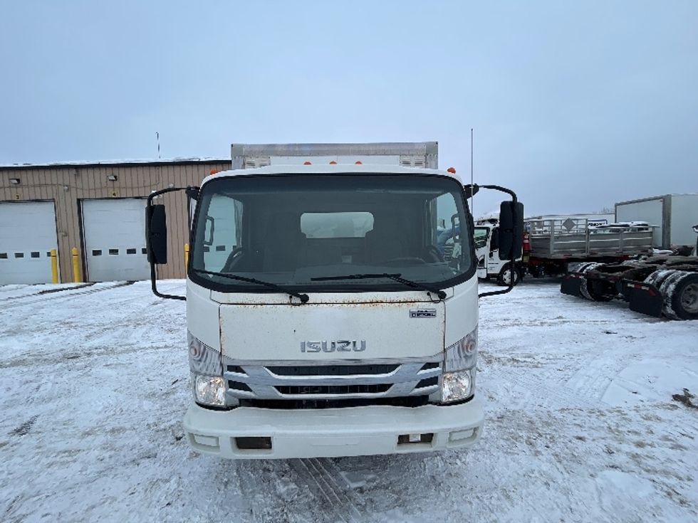 Medium Duty Box Truck-Light and Medium Duty Trucks-Isuzu-2020-NRR-Montreal-PQ-153,738\n\t\tkm-$ 63,750 - Image 2
