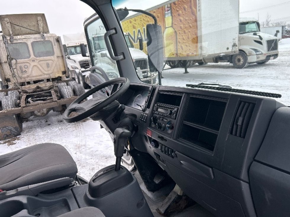 Medium Duty Box Truck-Light and Medium Duty Trucks-Isuzu-2020-NRR-Montreal-PQ-153,738\n\t\tkm-$ 63,750 - Image 22
