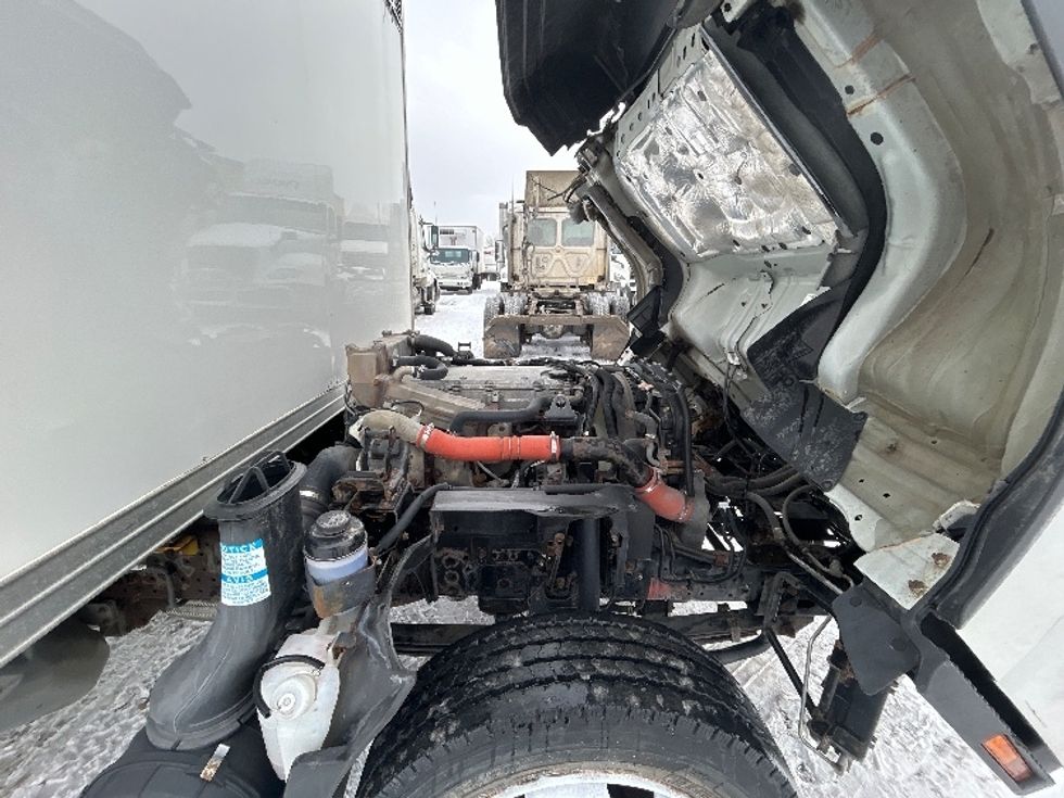 Medium Duty Box Truck-Light and Medium Duty Trucks-Isuzu-2020-NRR-Montreal-PQ-153,738\n\t\tkm-$ 63,750 - Image 23