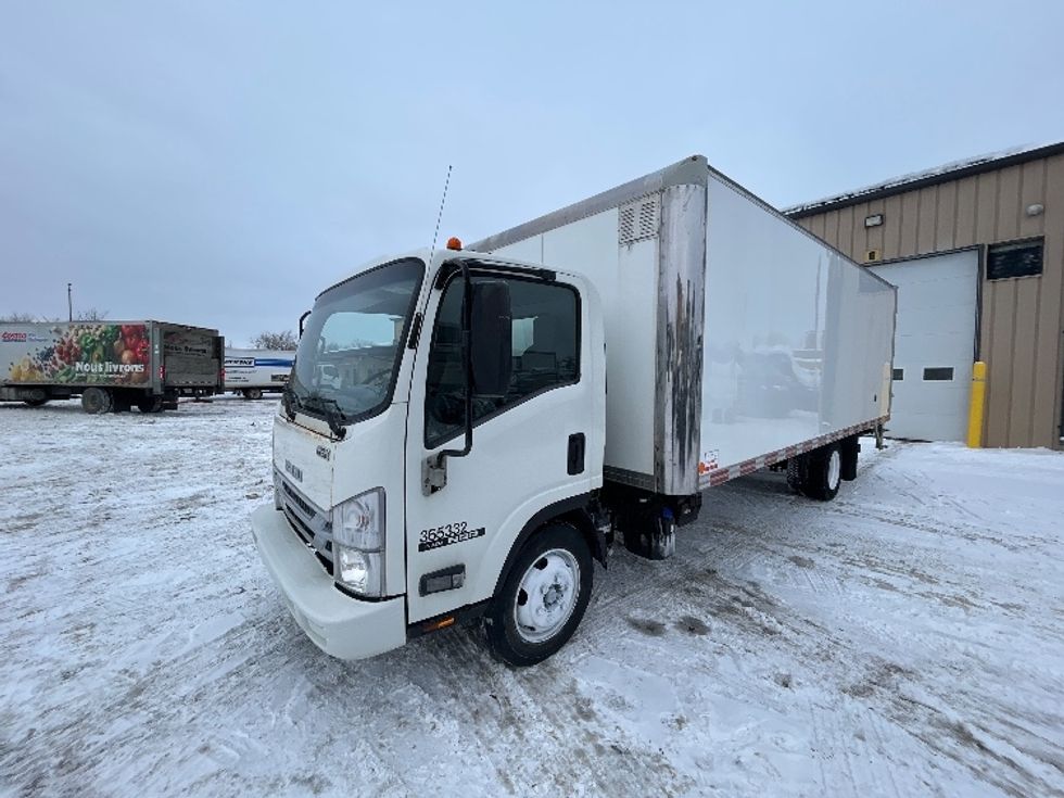 Medium Duty Box Truck-Light and Medium Duty Trucks-Isuzu-2020-NRR-Montreal-PQ-153,738\n\t\tkm-$ 63,750 - Image 3