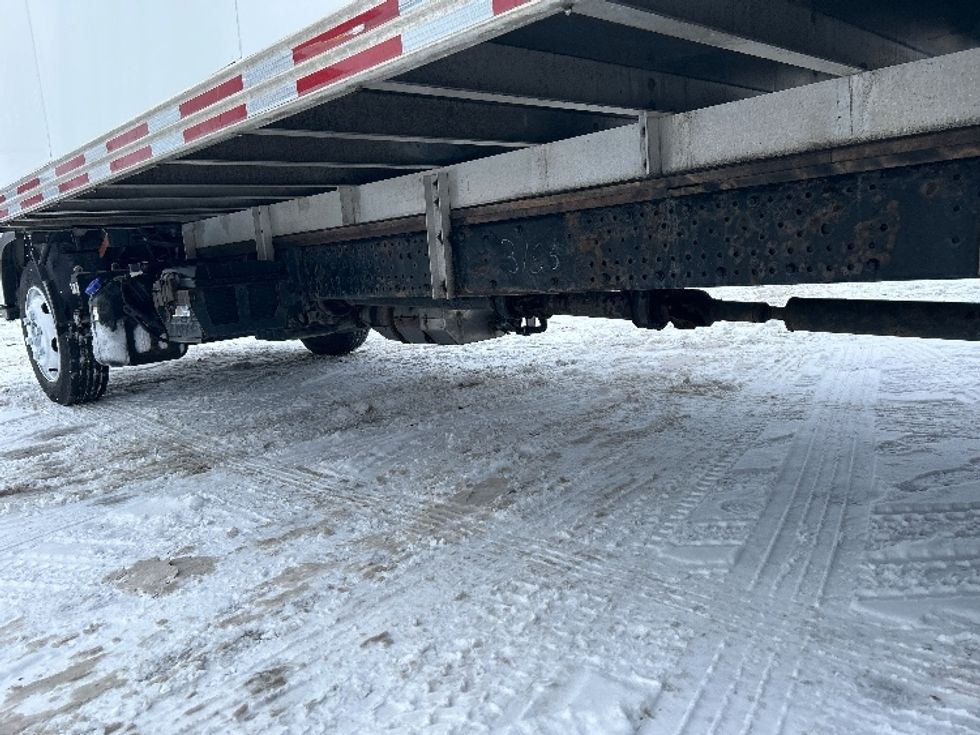 Medium Duty Box Truck-Light and Medium Duty Trucks-Isuzu-2020-NRR-Montreal-PQ-153,738\n\t\tkm-$ 63,750 - Image 5