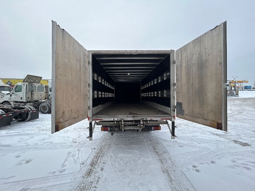 Medium Duty Box Truck-Light and Medium Duty Trucks-Isuzu-2020-NRR-Montreal-PQ-153,738\n\t\tkm-$ 63,750 - Image 8