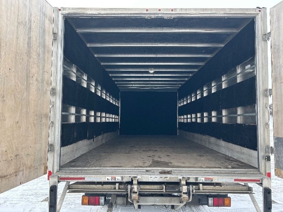 Medium Duty Box Truck-Light and Medium Duty Trucks-Isuzu-2020-NRR-Montreal-PQ-153,738\n\t\tkm-$ 63,750 - Image 9