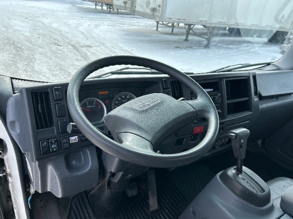 Medium Duty Box Truck-Light and Medium Duty Trucks-Isuzu-2020-NRR-Montreal-PQ-155,970\n\t\tkm-$ 63,500 - Image 17