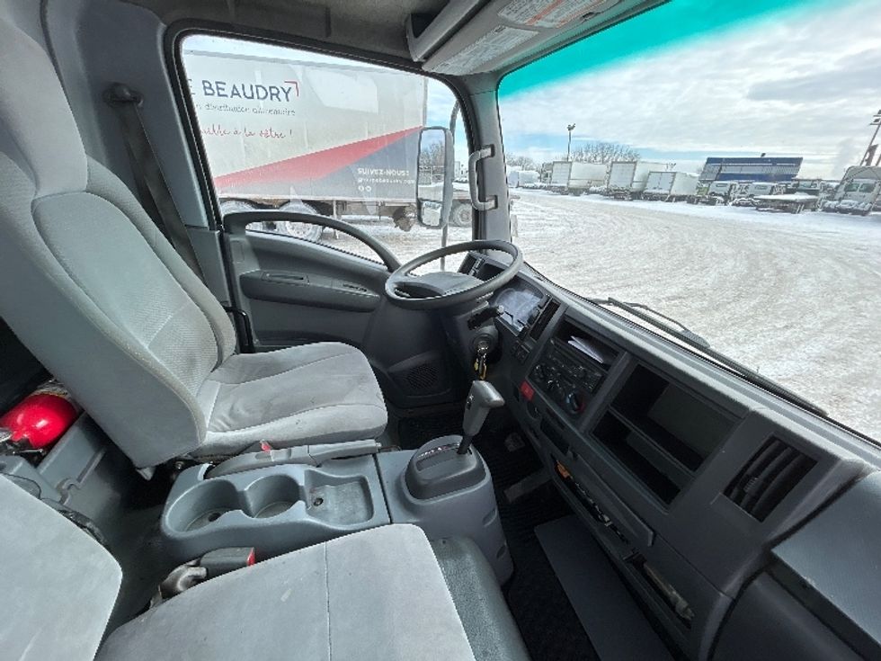 Medium Duty Box Truck-Light and Medium Duty Trucks-Isuzu-2020-NRR-Montreal-PQ-155,970\n\t\tkm-$ 63,500 - Image 22
