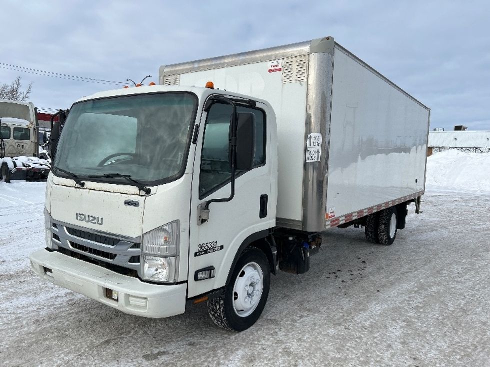 Medium Duty Box Truck-Light and Medium Duty Trucks-Isuzu-2020-NRR-Montreal-PQ-155,970\n\t\tkm-$ 63,500 - Image 3