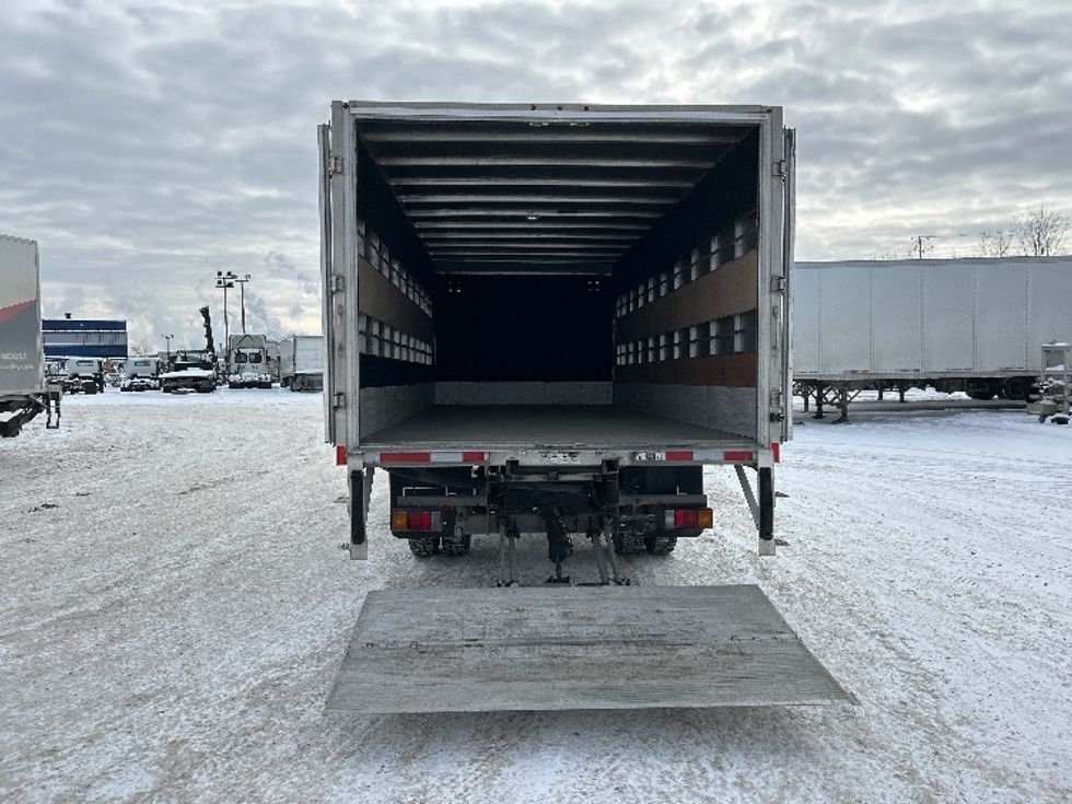 Medium Duty Box Truck-Light and Medium Duty Trucks-Isuzu-2020-NRR-Montreal-PQ-155,970\n\t\tkm-$ 63,500 - Image 9